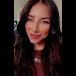 Meet your Posher, Jasmine